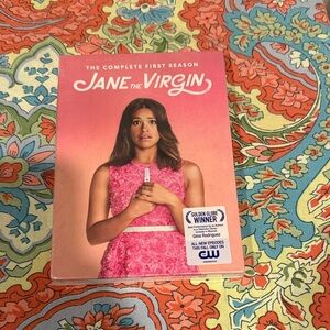 🆕 Jane the Virgin: The Complete First Season DVD